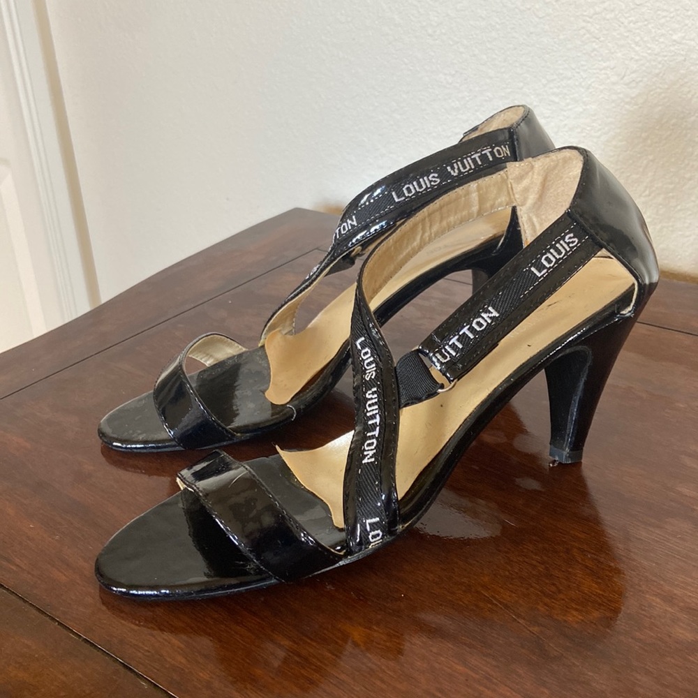 Louis Vuitton pumps